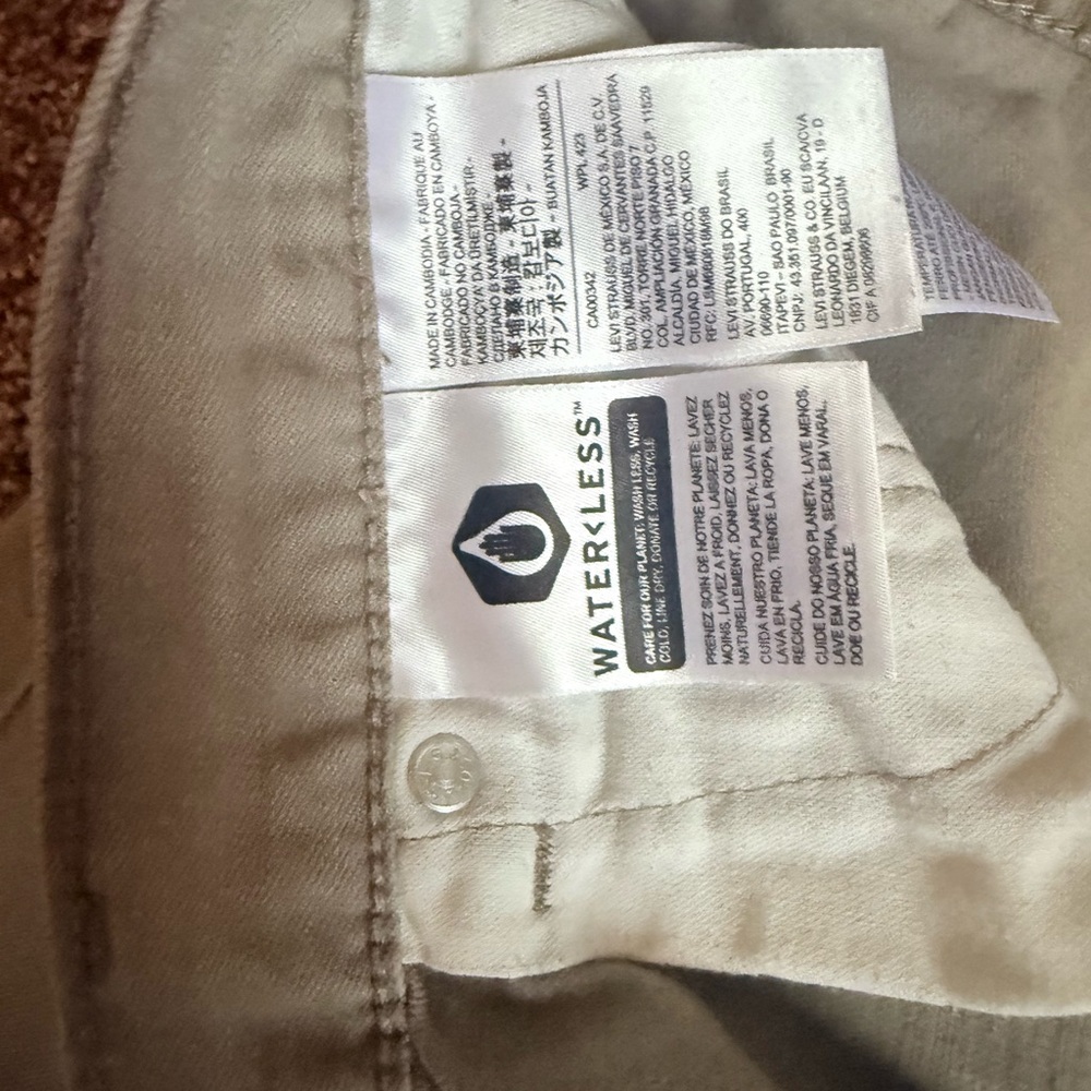 Levi's Men's Straight Jeans in Khaki - Picture 3 of 4